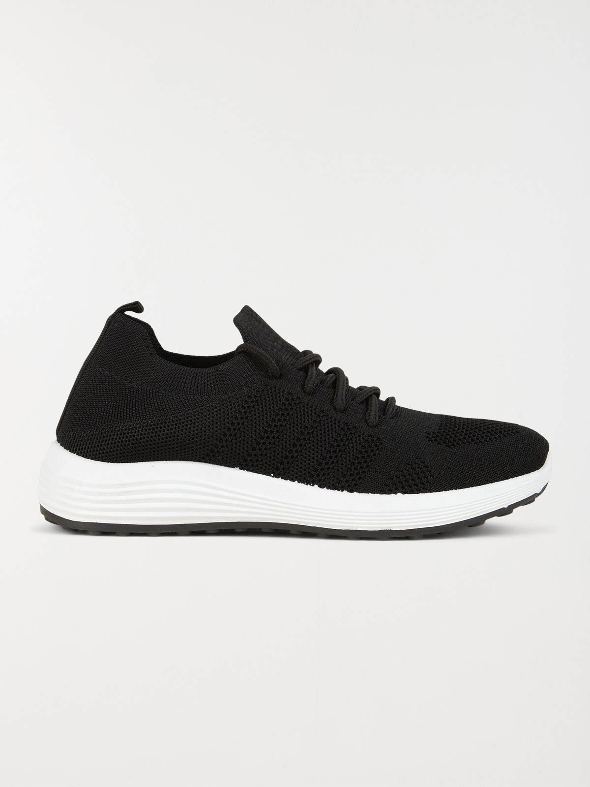 Baskets noires à lacets femme (36-42)