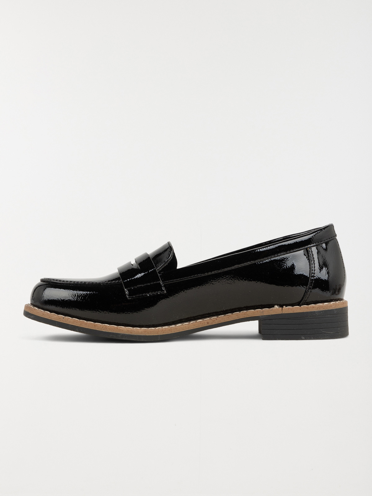 Mocassin verni noir femme (37-42) Mocassin verni noir femme (37-42)