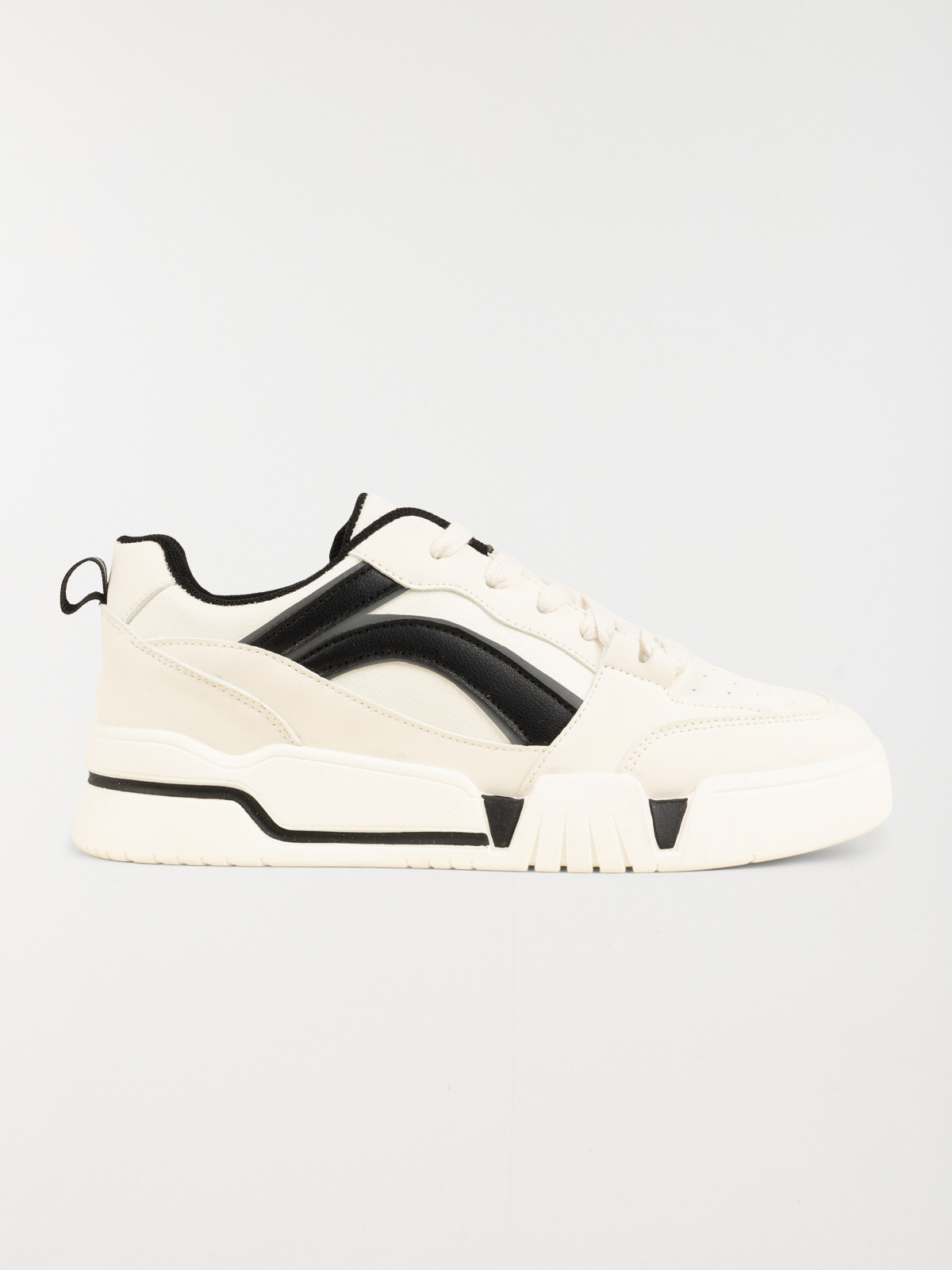 Baskets blanches et noires femme (36-41)