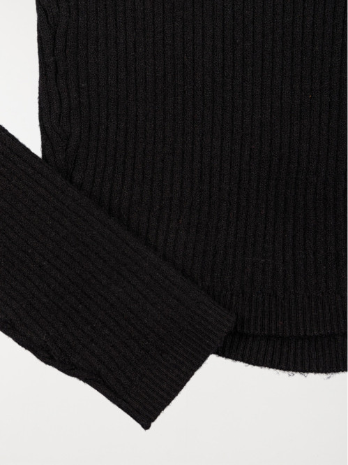 Pull court col rond noir...