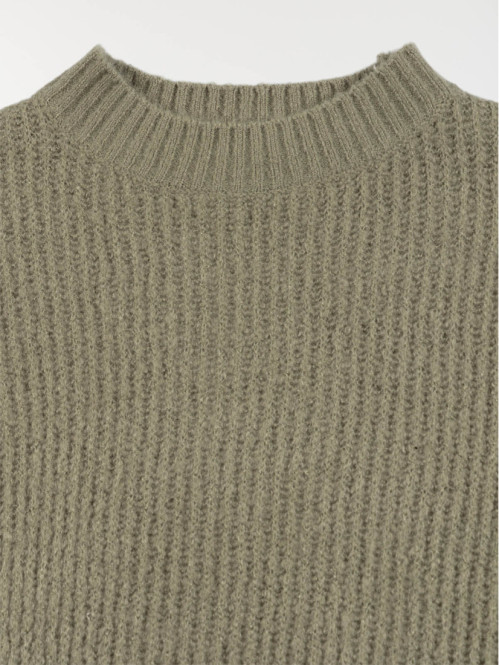 Pull vert col montant fille...