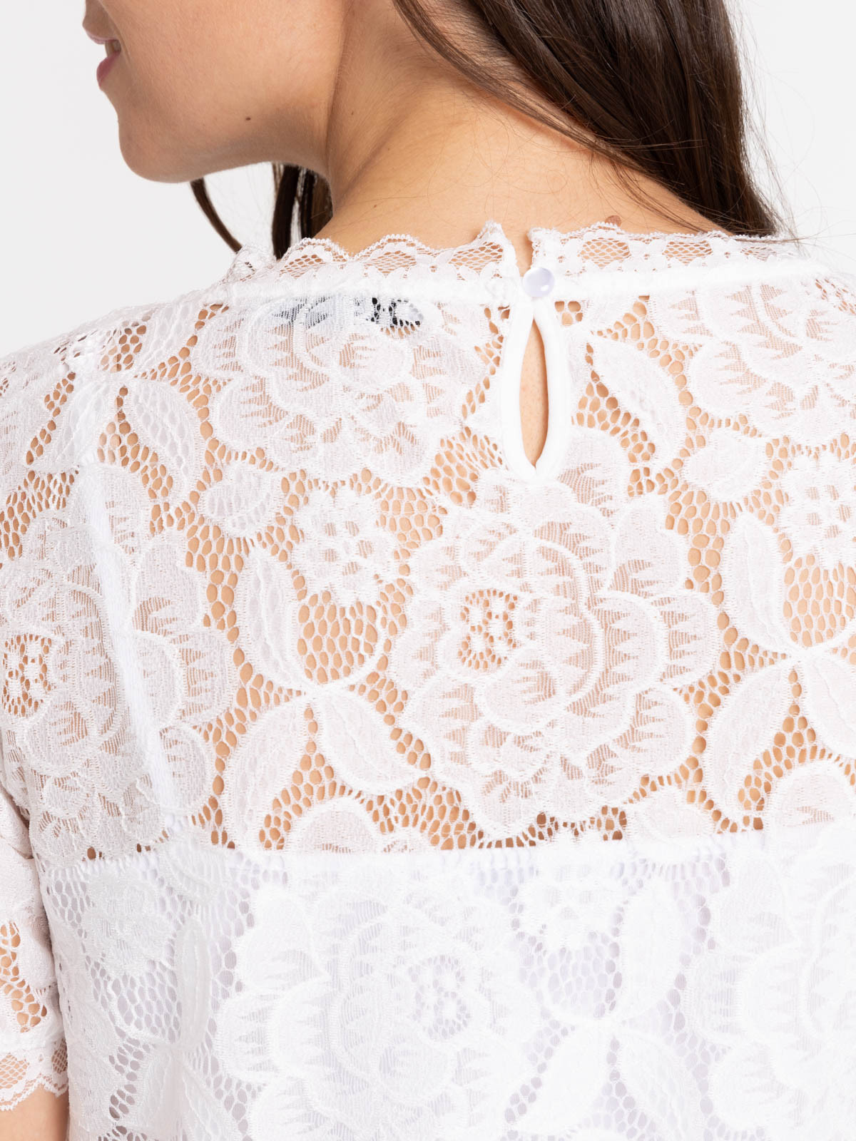 T-shirt blanc en dentelle femme