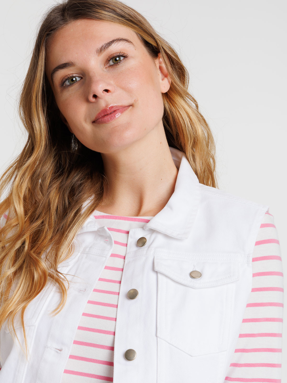 Veste jean sans manches blanche femme Veste jean sans manches blanche femme