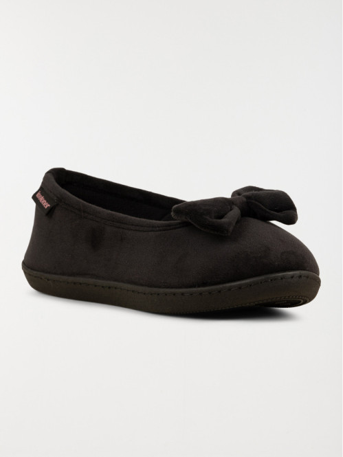 Chaussons noirs Isotoner...