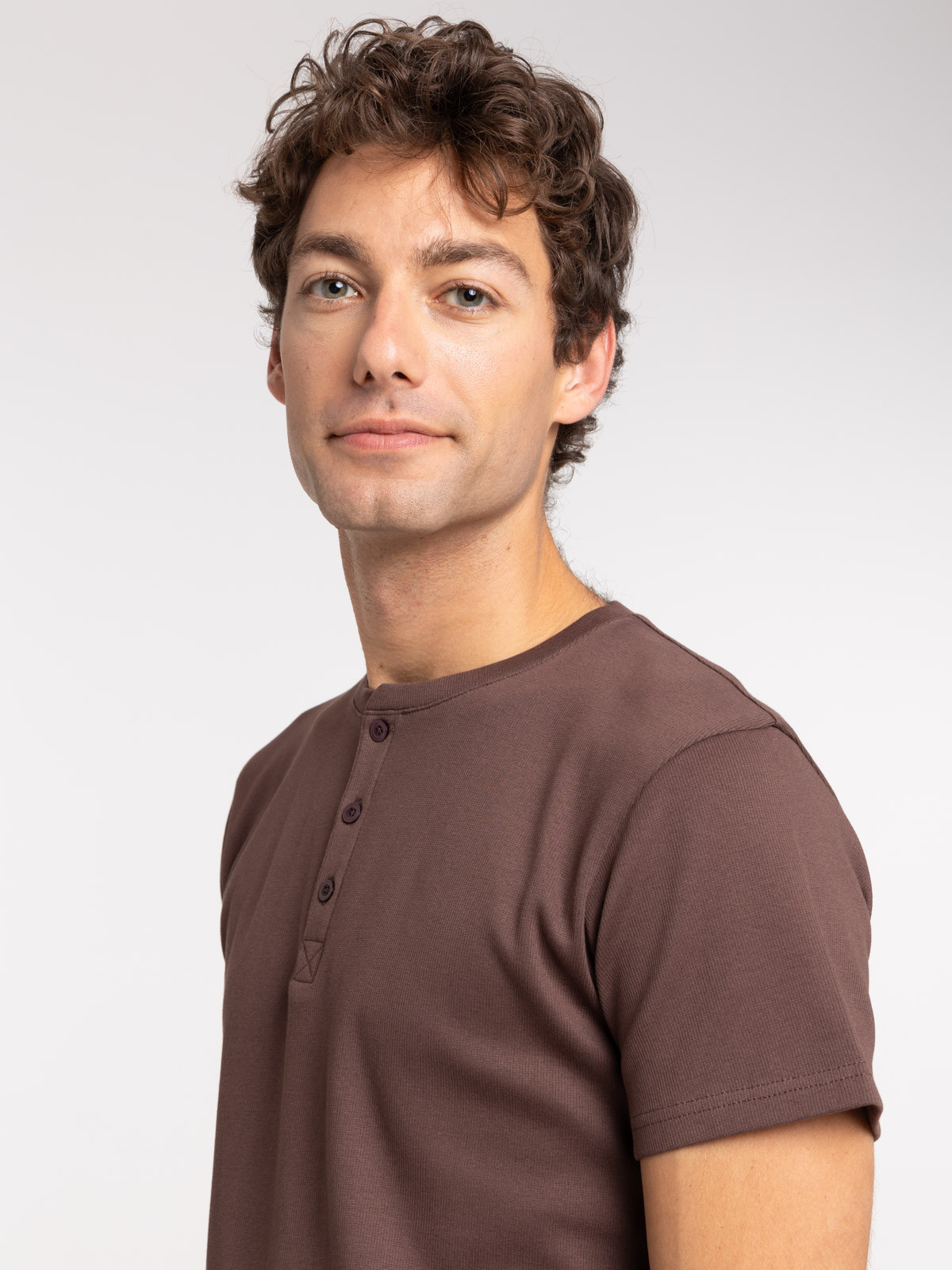 T-shirt col rond boutonné homme