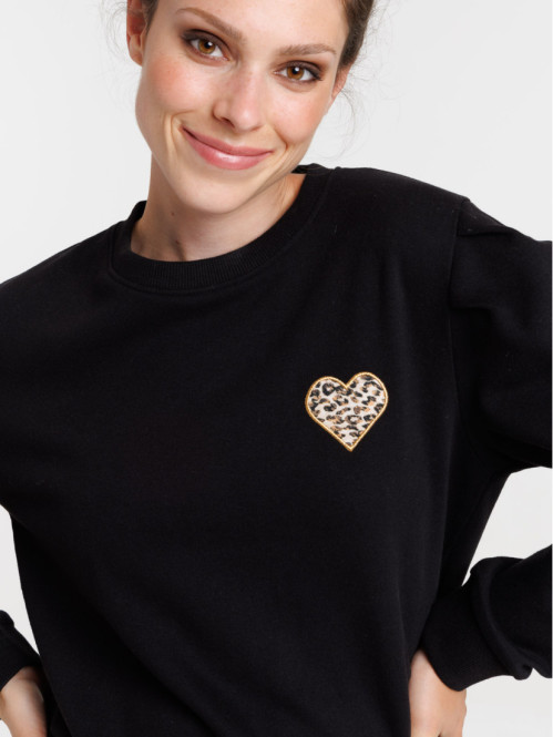T-shirt Cœur Léopard – Motif Tendance, Coupe Classique – Pour Femme, Style Décontracté