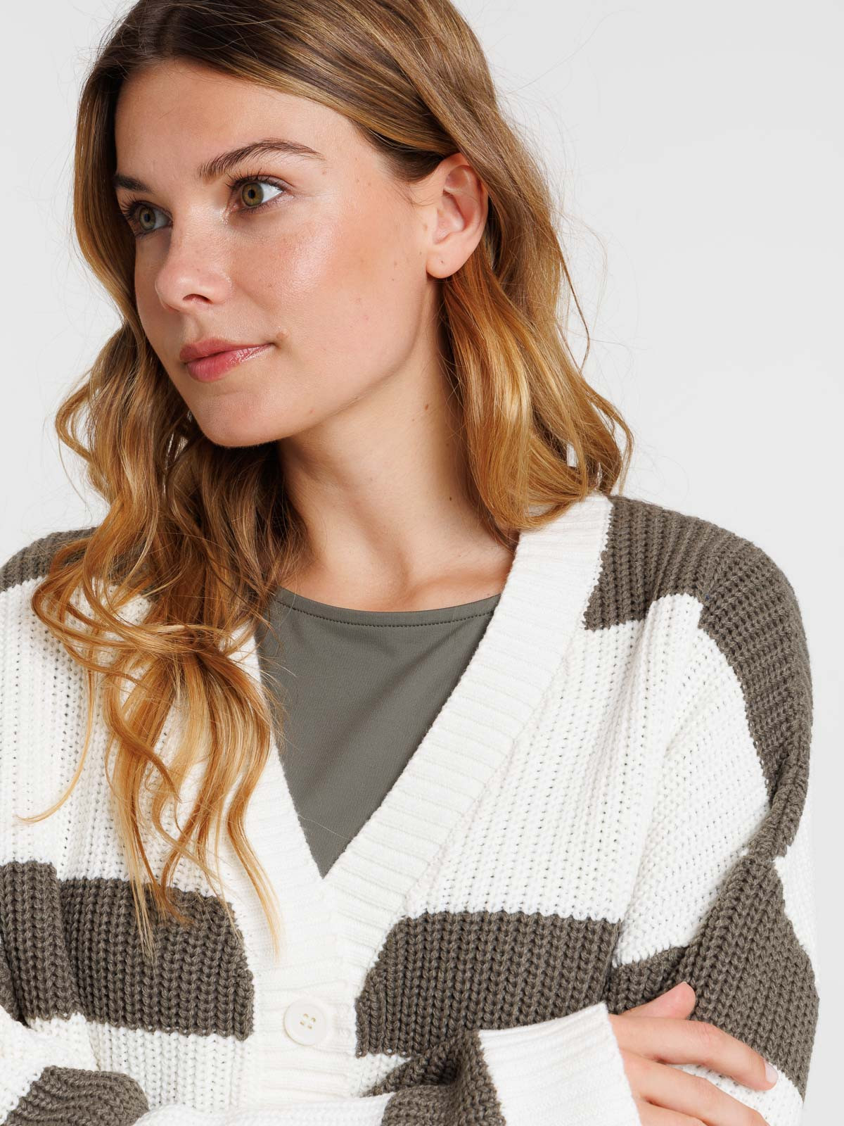 Gilet boutonné rayé écru et kaki femme