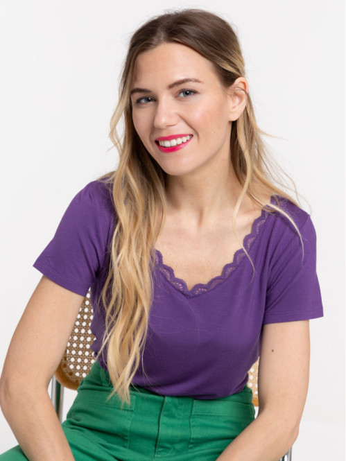 T-shirt col dentelle ultra...