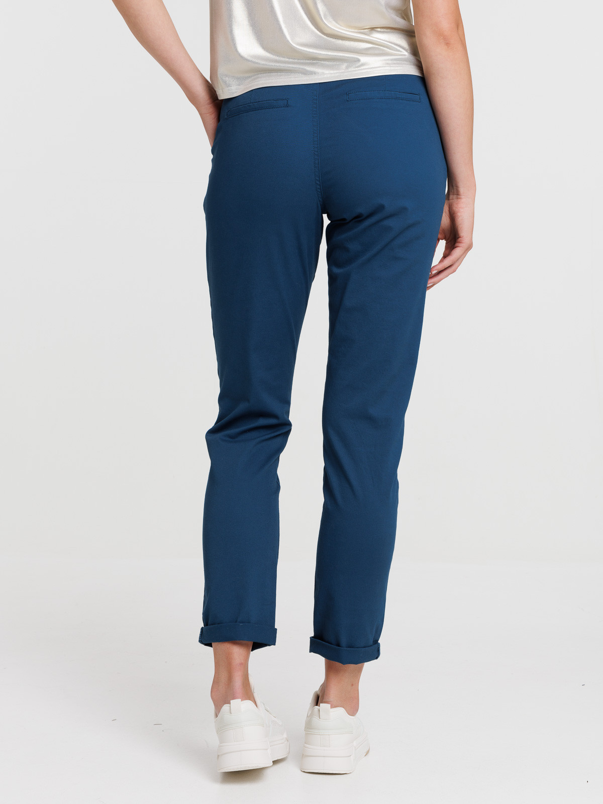 Pantalon chino coloris pétrole femme