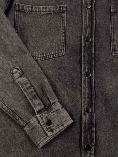 Chemise à capuche noire...