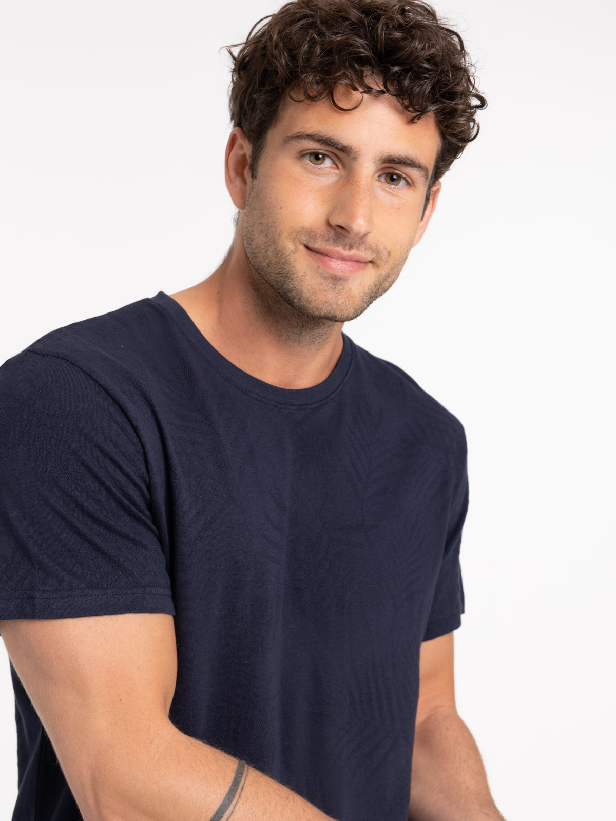 T-shirt homme motif feuiilage