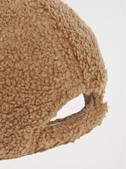 Casquette taupe en sherpa femme