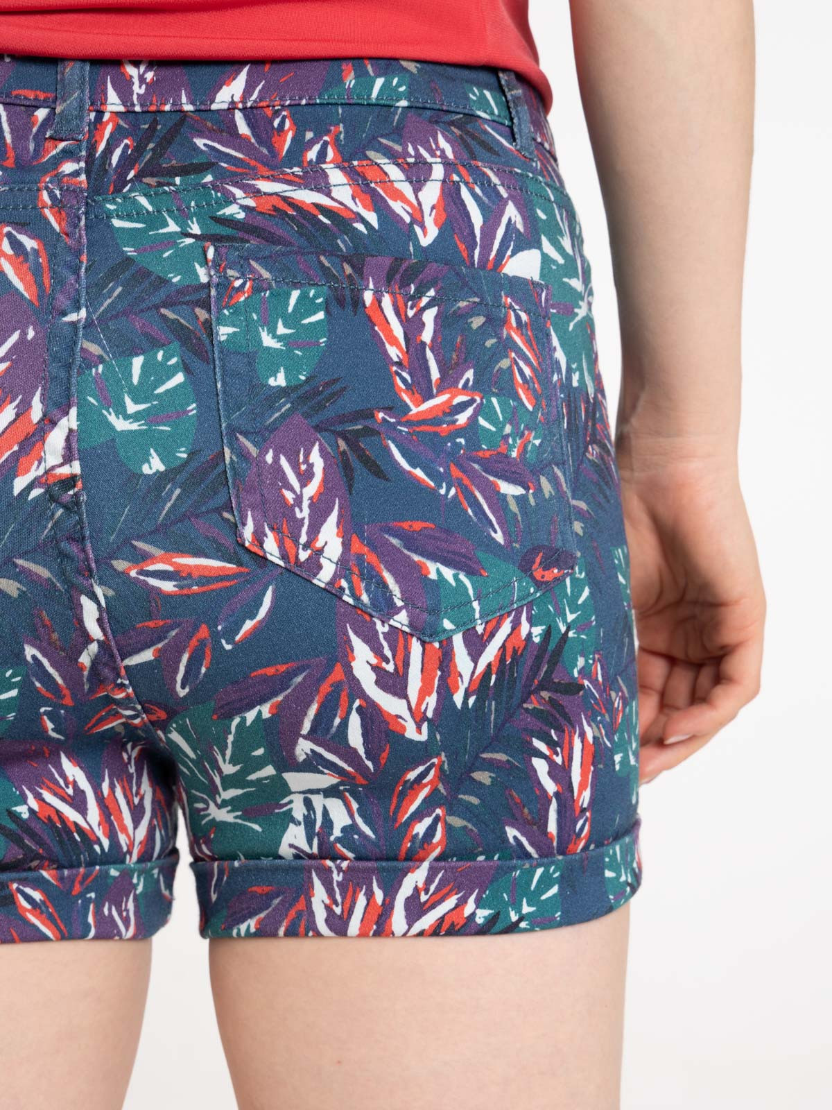 Short bleu paon imprimé feuillage femme