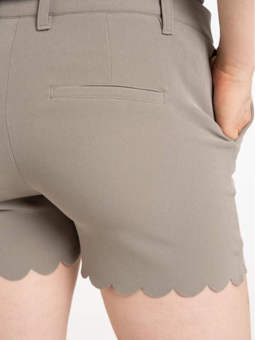 Short tilleul festonné femme