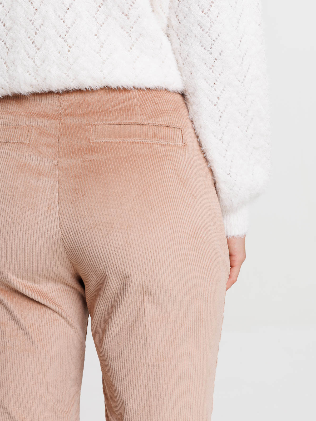 Pantalon carotte velours sarrasin femme Pantalon carotte velours sarrasin femme