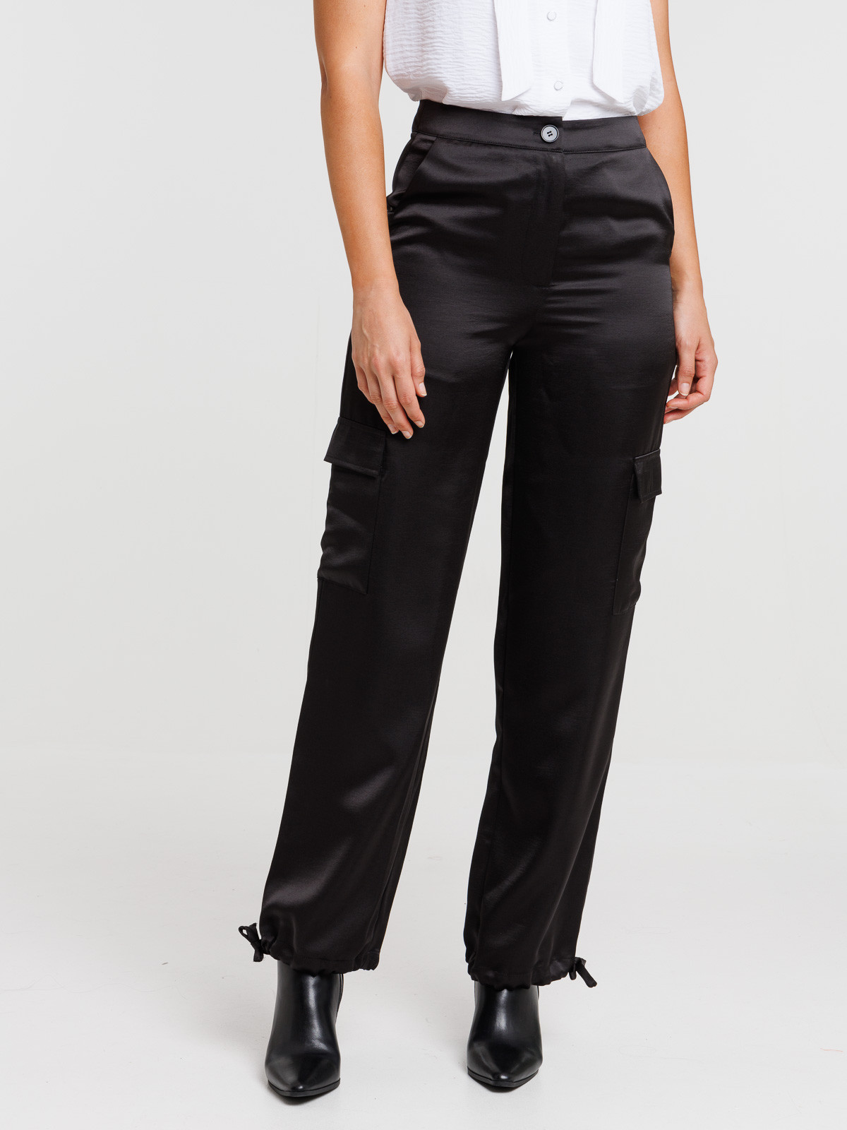 Pantalon cargo satin noir femme