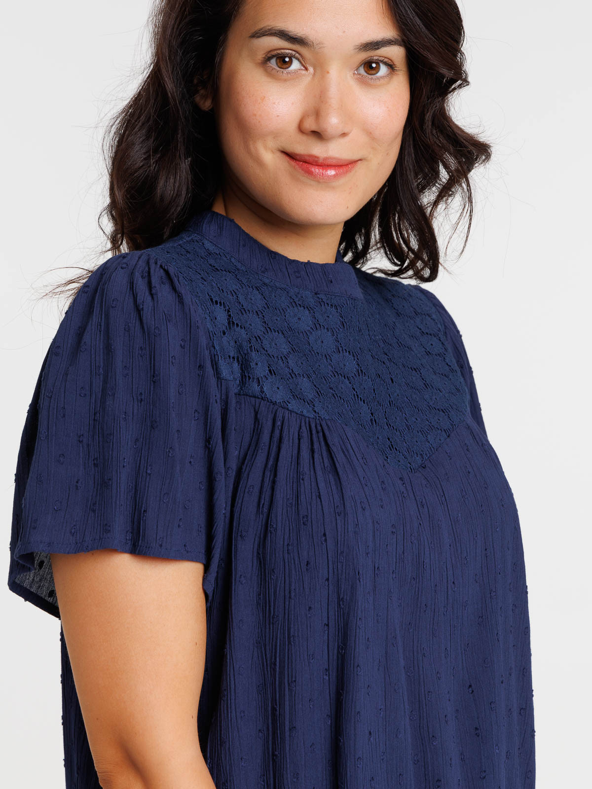 Blouse marine navy et dentelle femme Blouse marine navy et dentelle femme