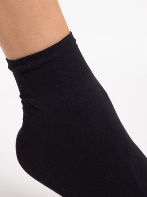 Lot 2 socquettes 40D noires...