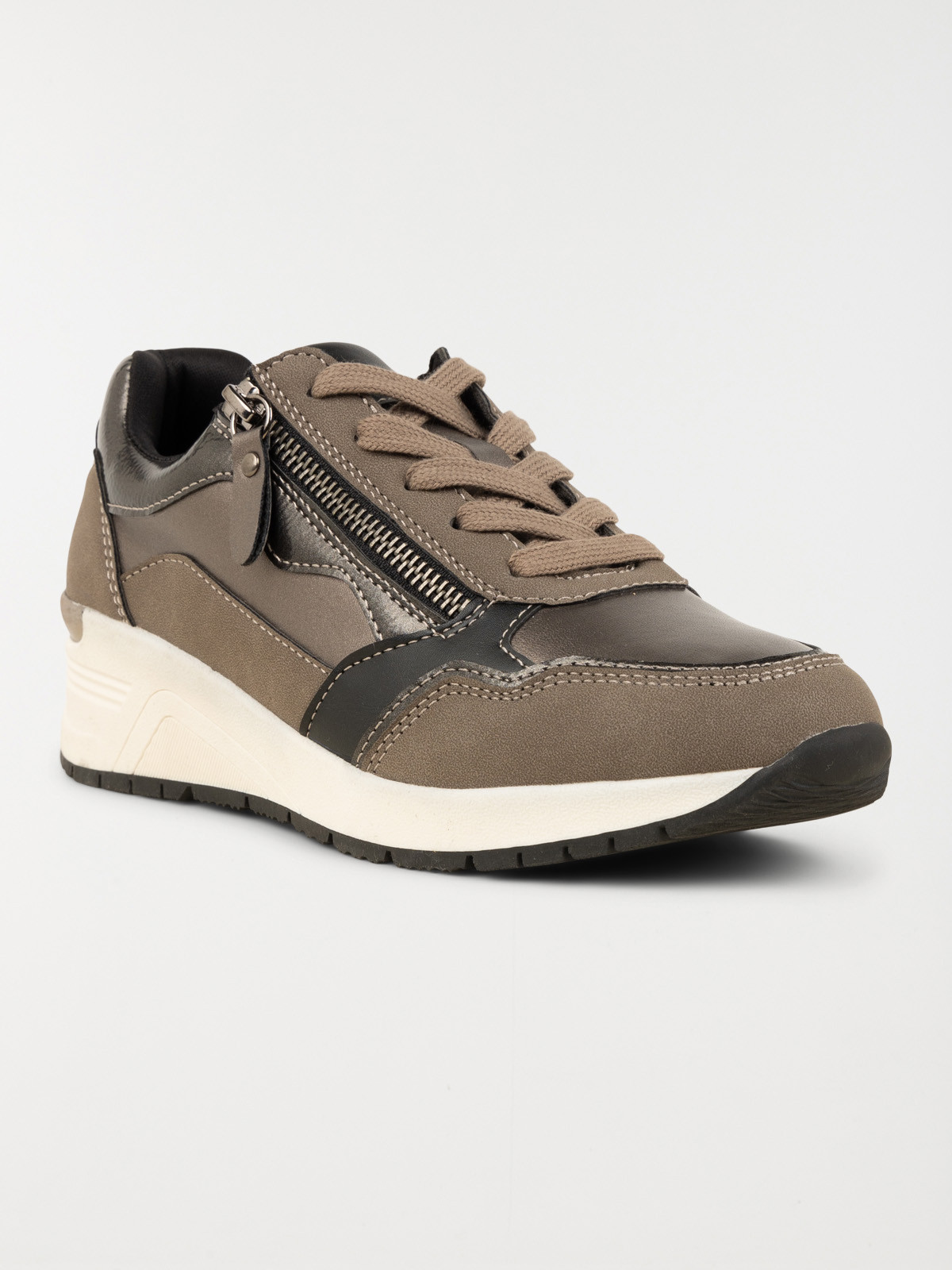 Baskets femme semelle confort (36-41)