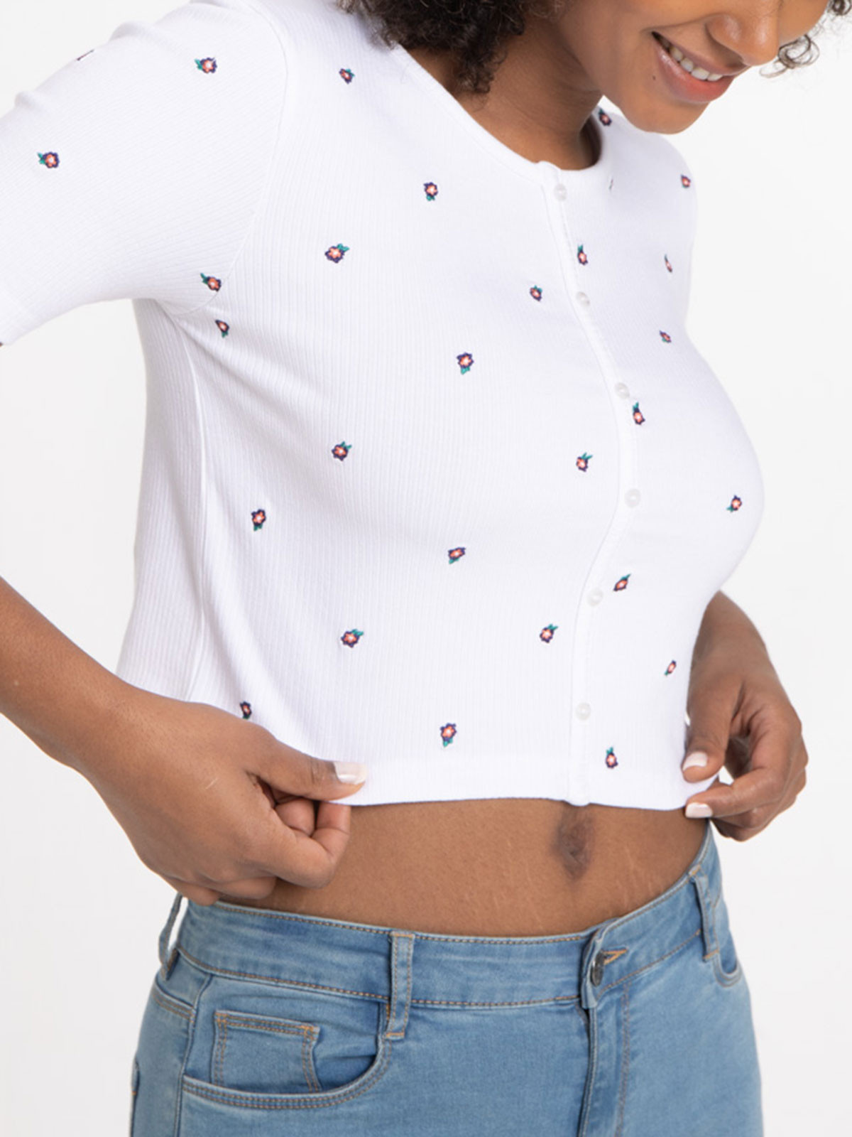 T-shirt court fleuri femme