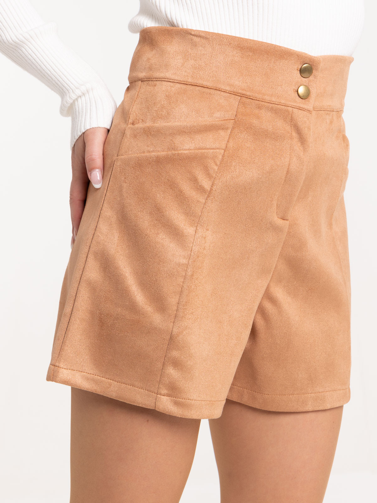Short suédine coloris croissant femme