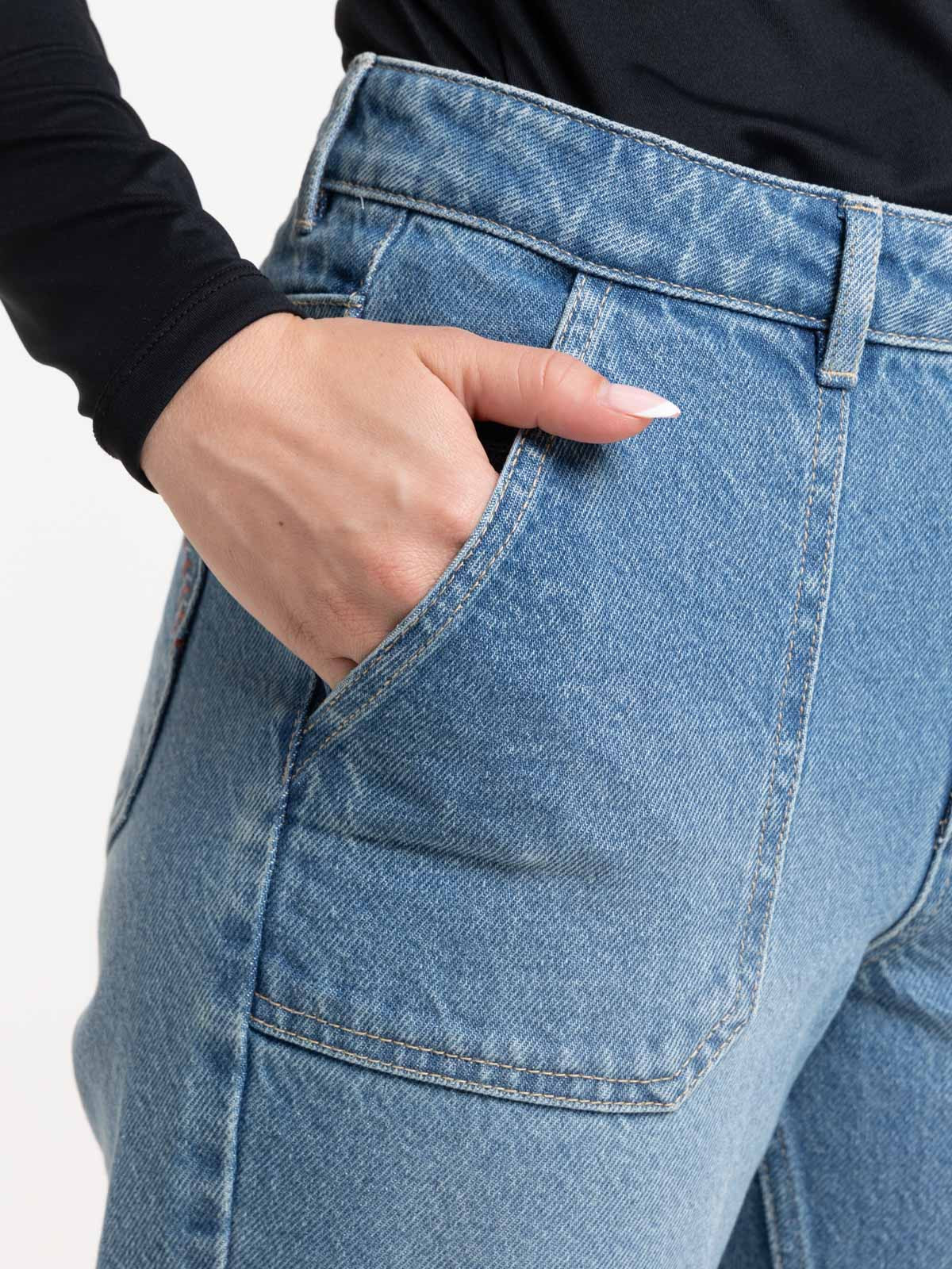 Jean droit broderies poches femme Jean droit broderies poches femme