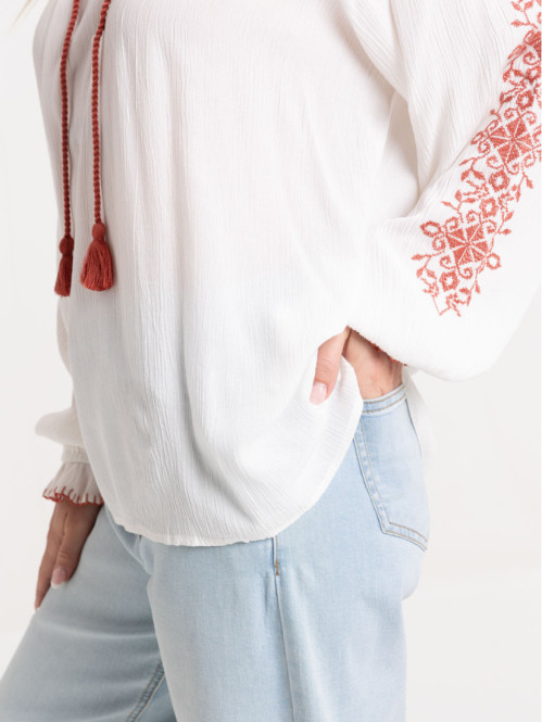 Blouse brodée écru femme