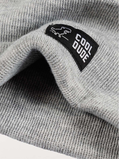 Bonnet revers gris clair...