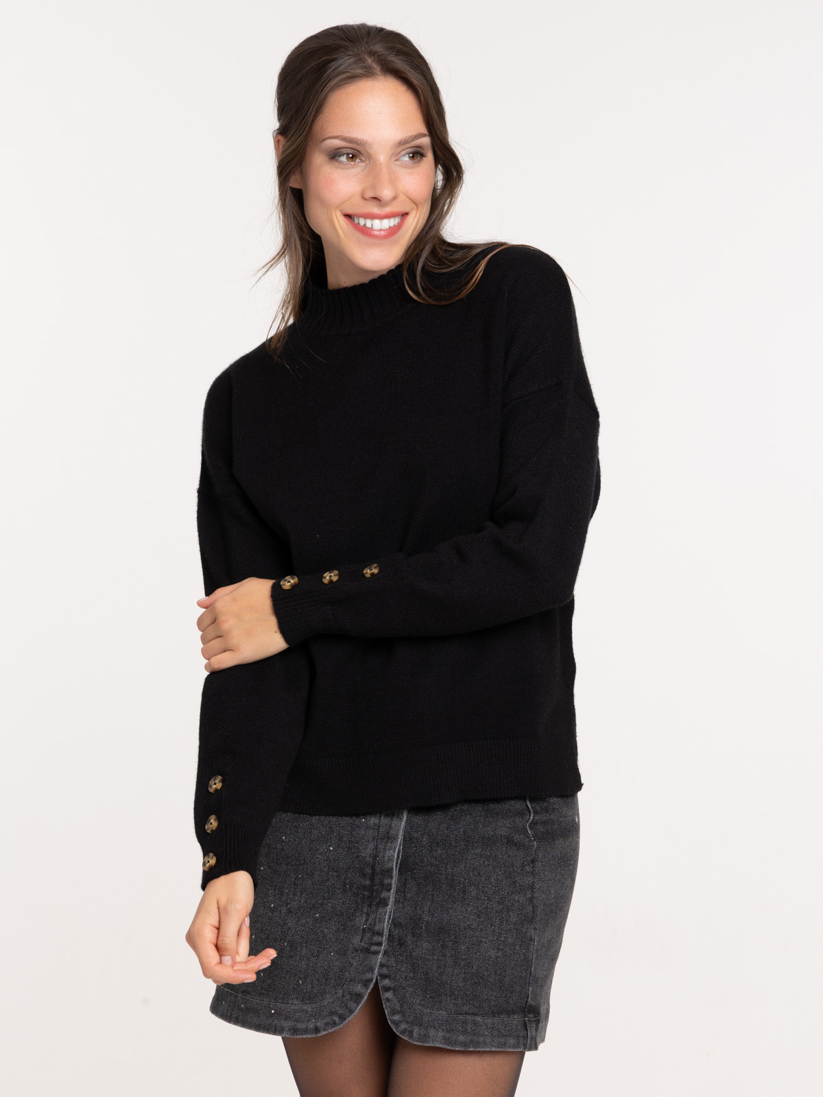 Pull col montant boutons manches femme