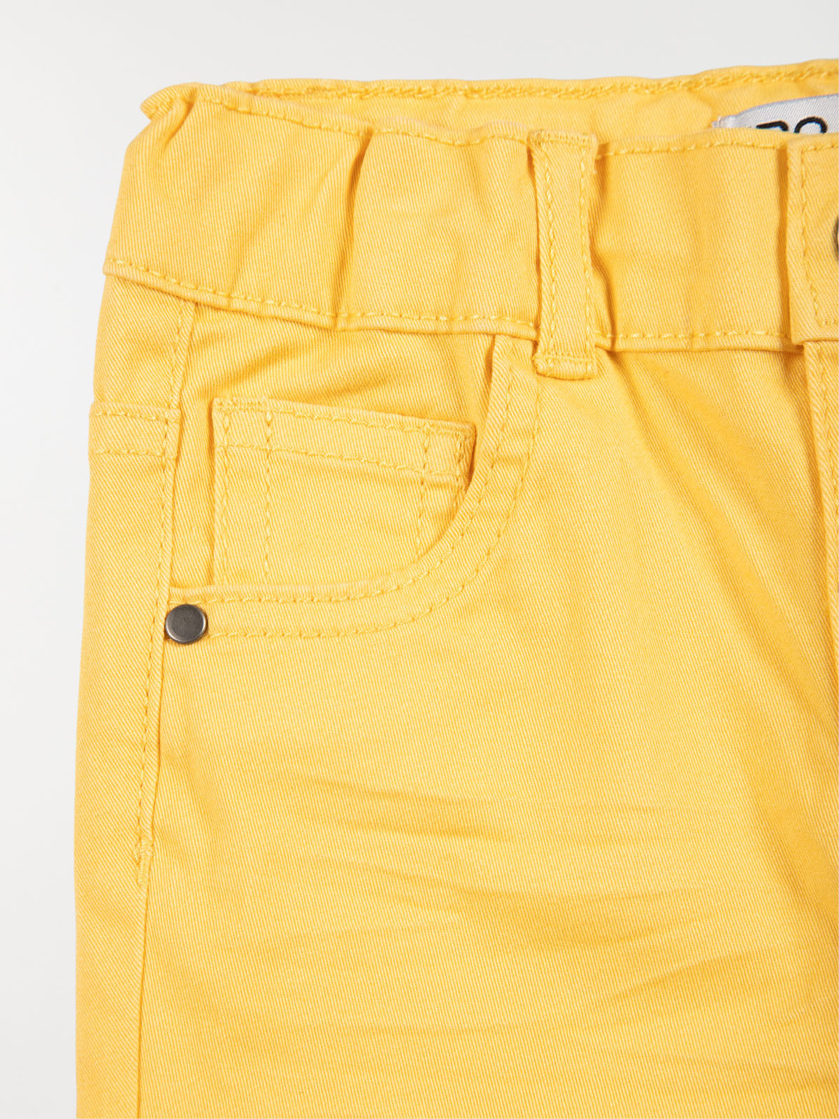 Pantalon slim coloris or garçon (3-24M) Pantalon slim coloris or garçon (3-24M)