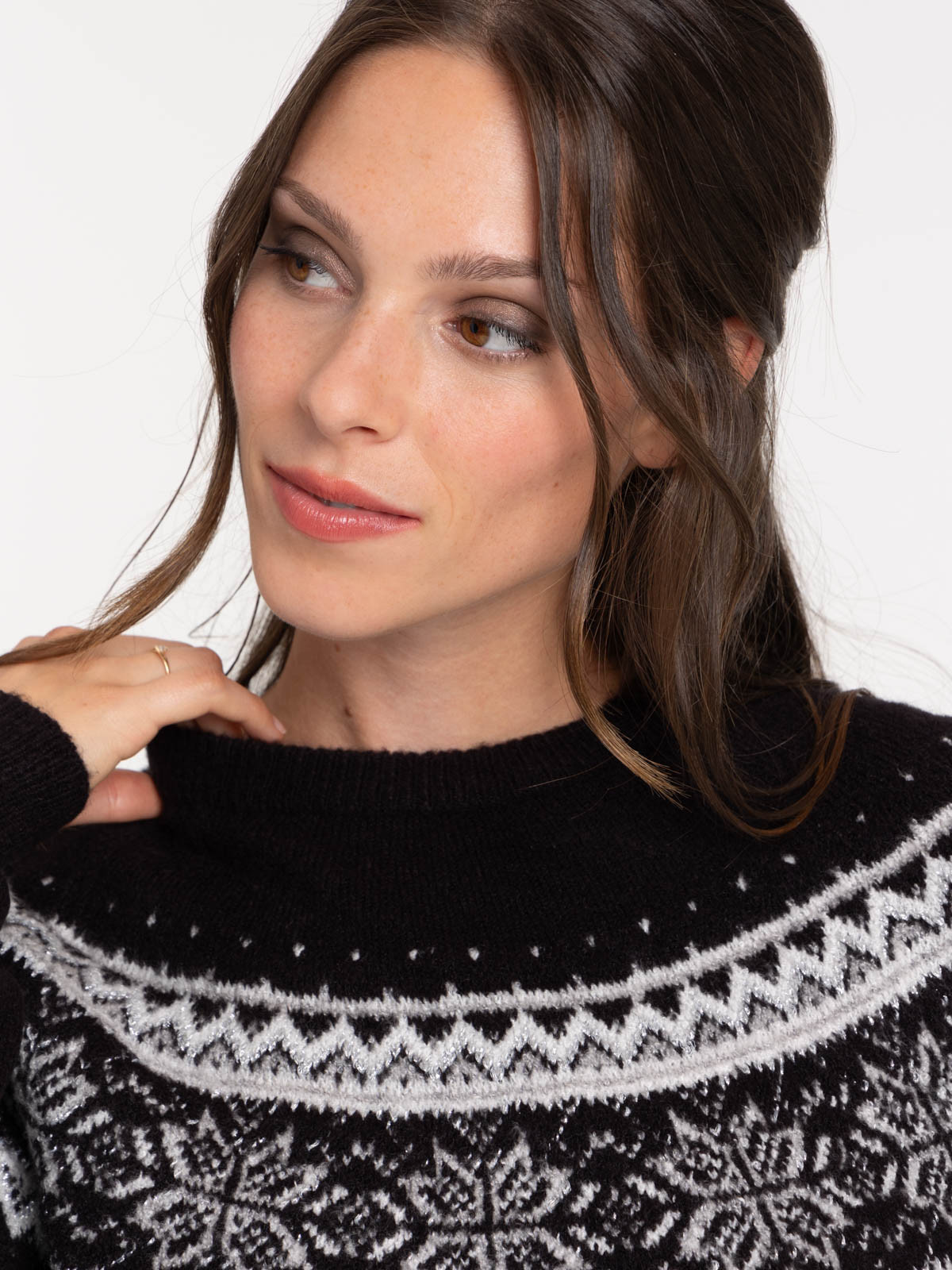 Pull jacquard noir femme