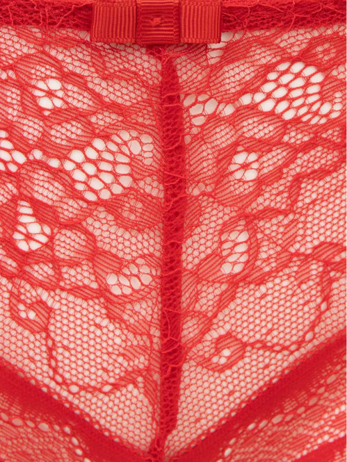 Shorty rouge à dentelle...