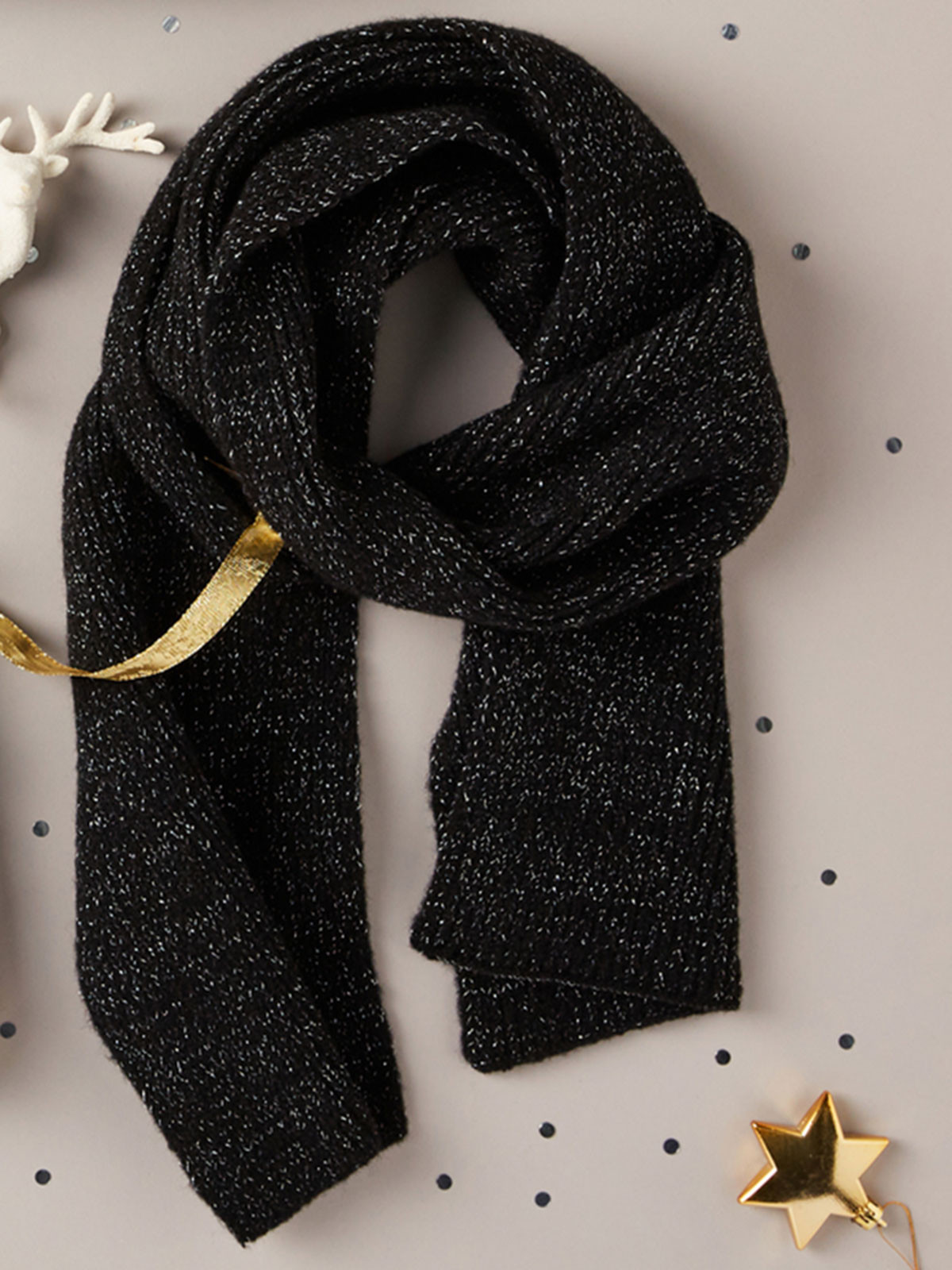 Ensemble noir bonnet et écharpe femme Ensemble noir bonnet et écharpe femme