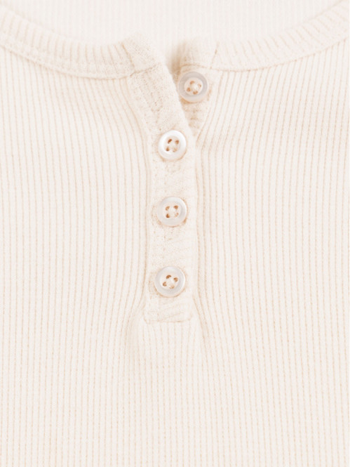 T-shirt col rond boutonné...