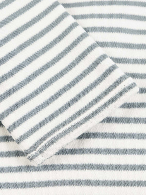 Dors-bien petit charmeur...