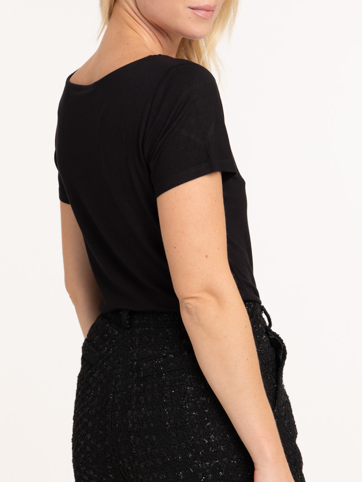 T-shirt col V noir femme