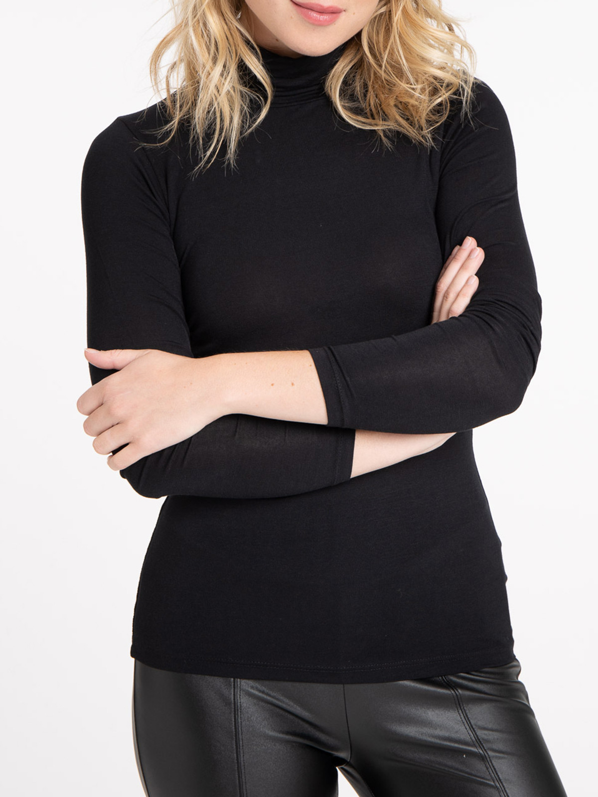 T-shirt col roulé noir femme T-shirt col roulé noir femme