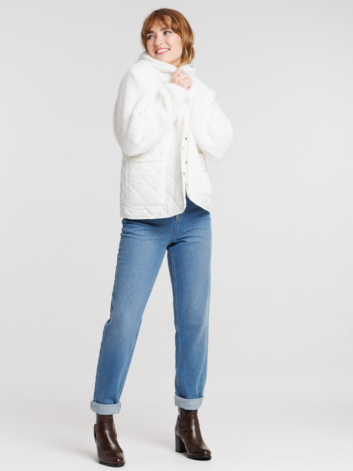 Veste maille bouclette a capuche femme