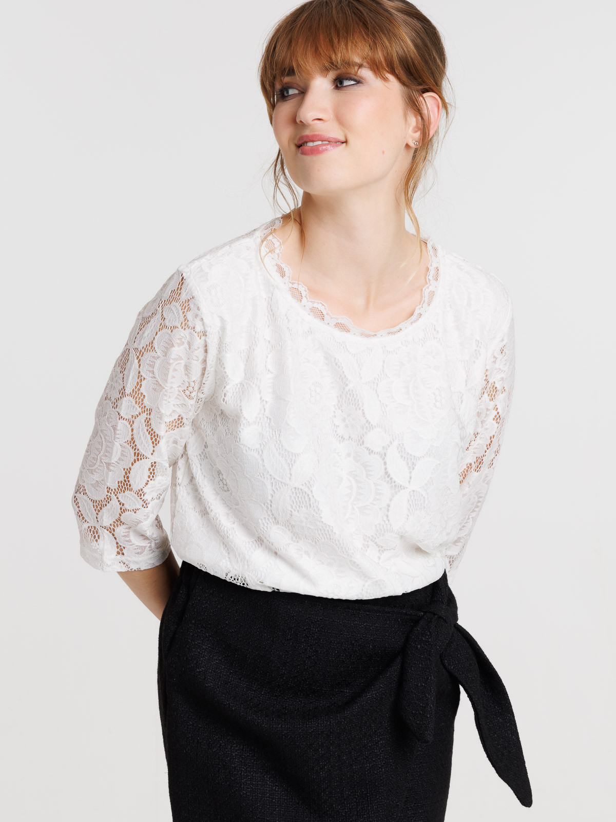 T-shirt dentelle blanc cassé femme