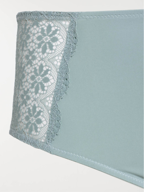 Shorty grande taille femme (46-56) Shorty grande taille femme (46-56)