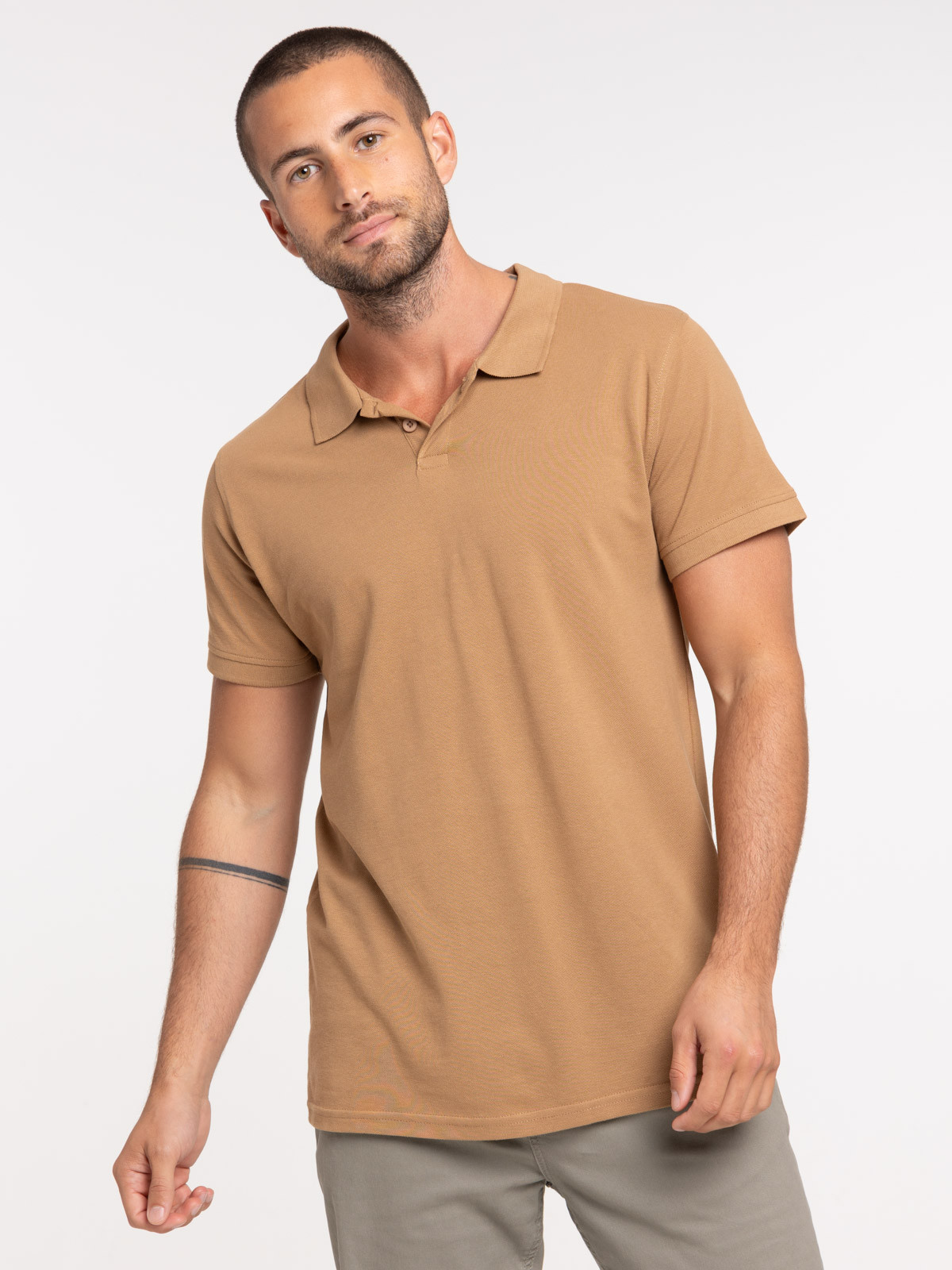 Polo coloris fauve homme Polo coloris fauve homme