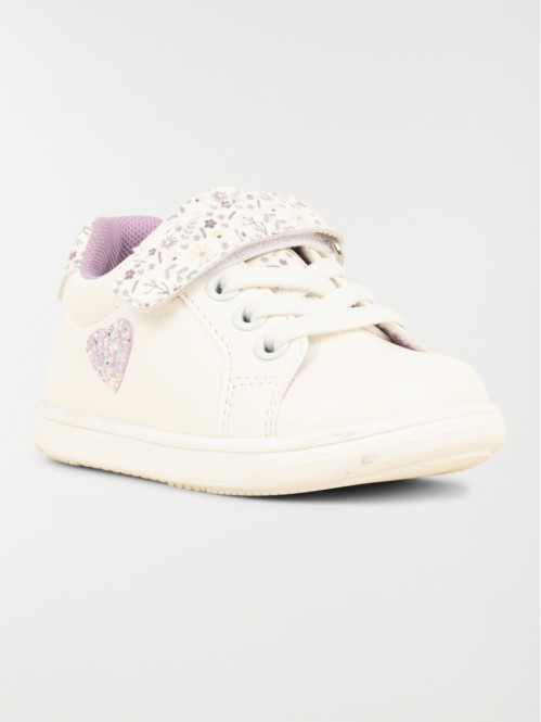 Baskets fleuries et coeur...