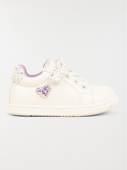 Baskets fleuries et coeur...