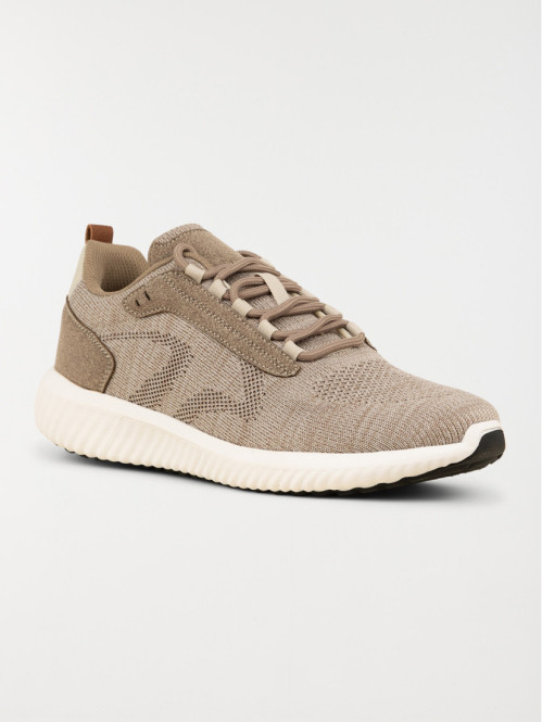 Baskets de sport beiges...