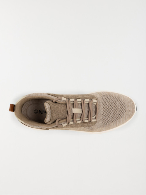 Baskets de sport beiges...