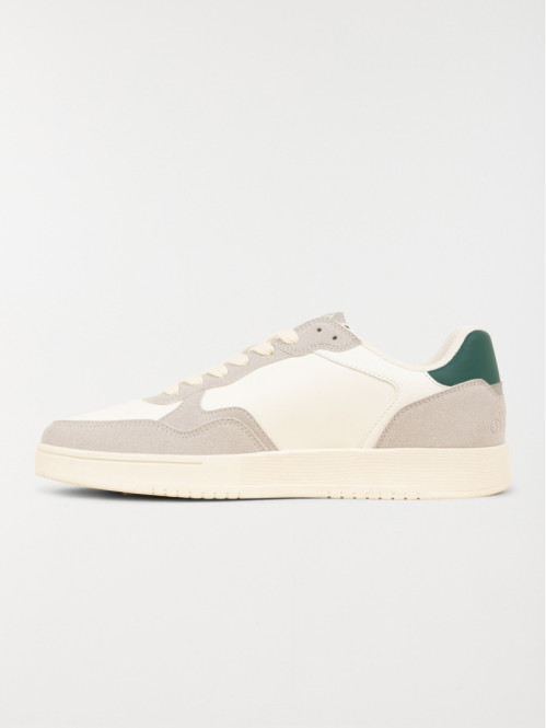 Baskets blanches Ellesse...