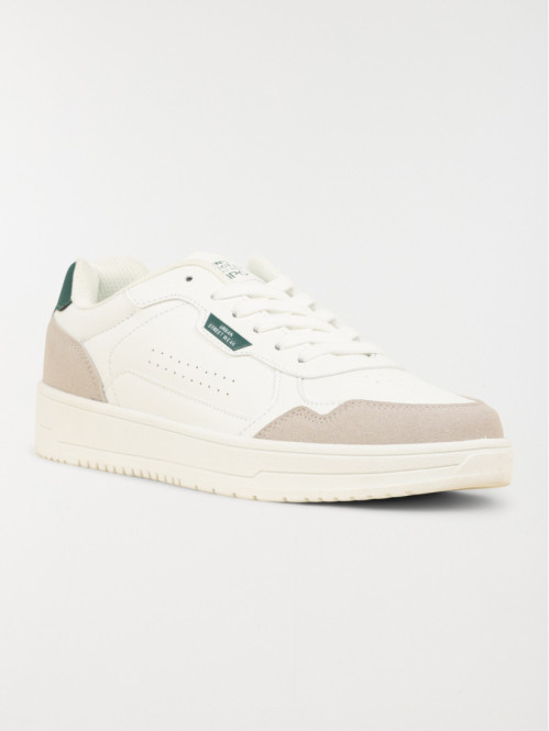 Baskets à lacets blanches...