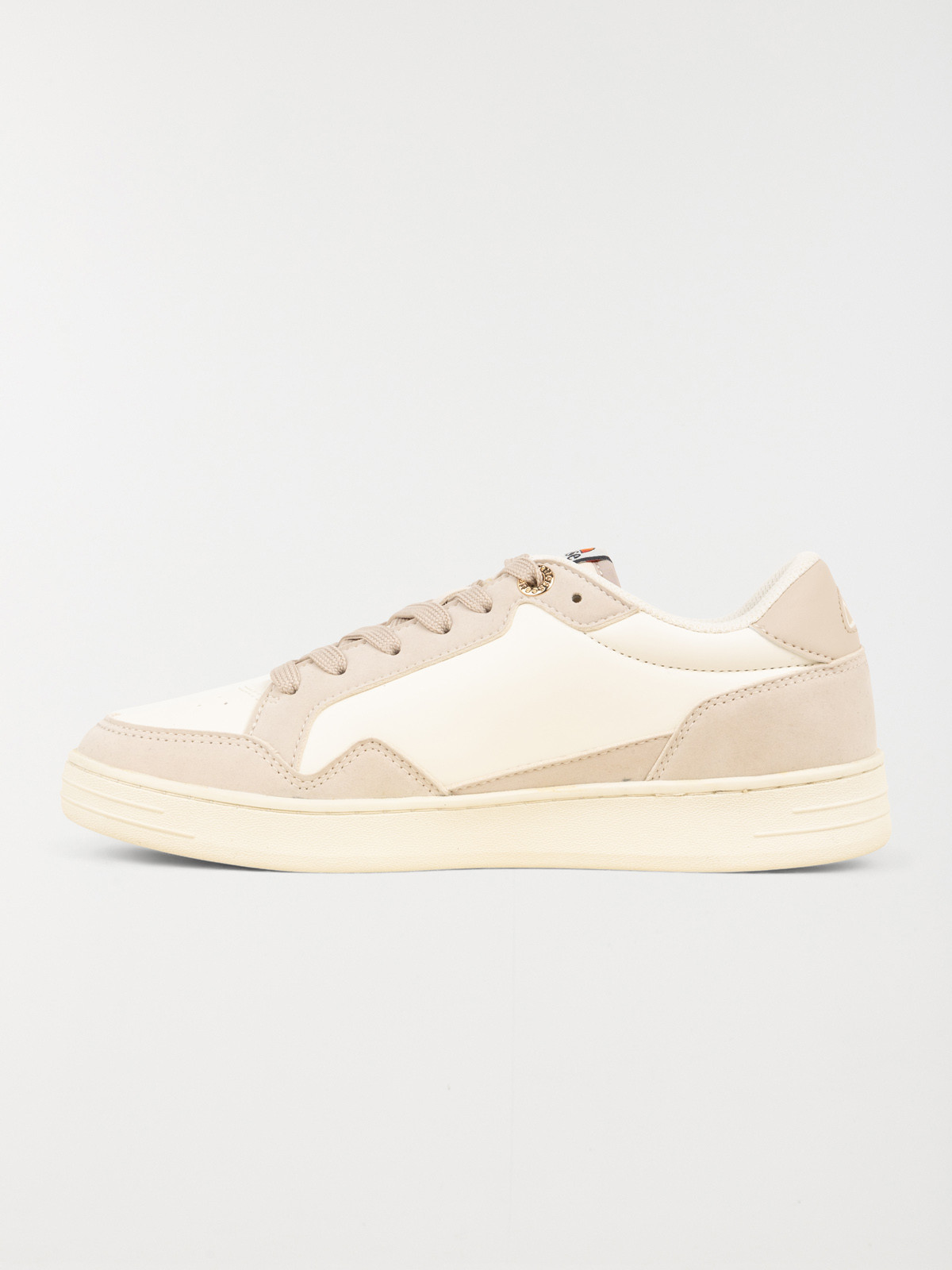 Basket femme ELLESSE NEWHOLDEN (36-41) Basket femme ELLESSE NEWHOLDEN (36-41)