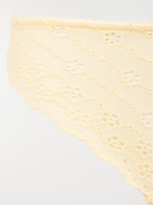 Tanga broderie anglaise...