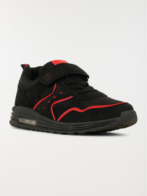 Basket noire et rouge...